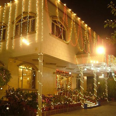 Hotel Sheetal Regency,Near Janambhumi Mathura Esterno foto