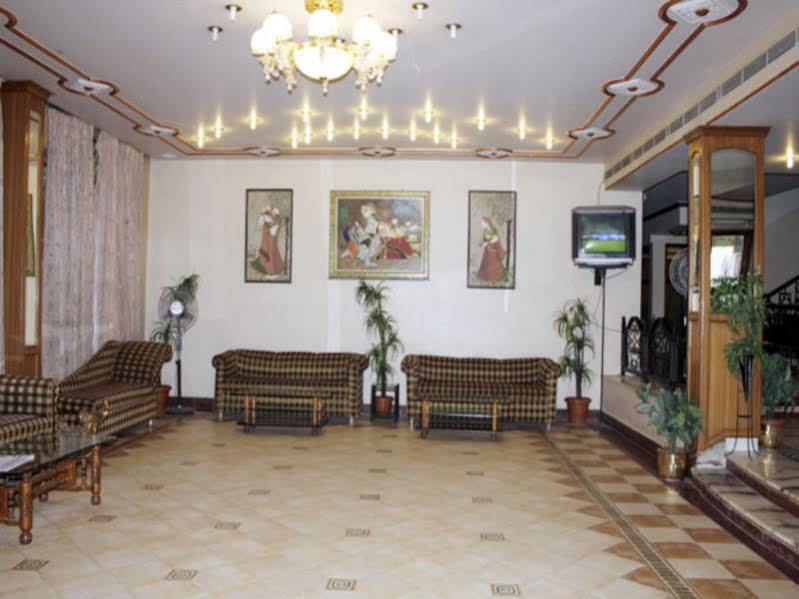 Hotel Sheetal Regency,Near Janambhumi Mathura Esterno foto