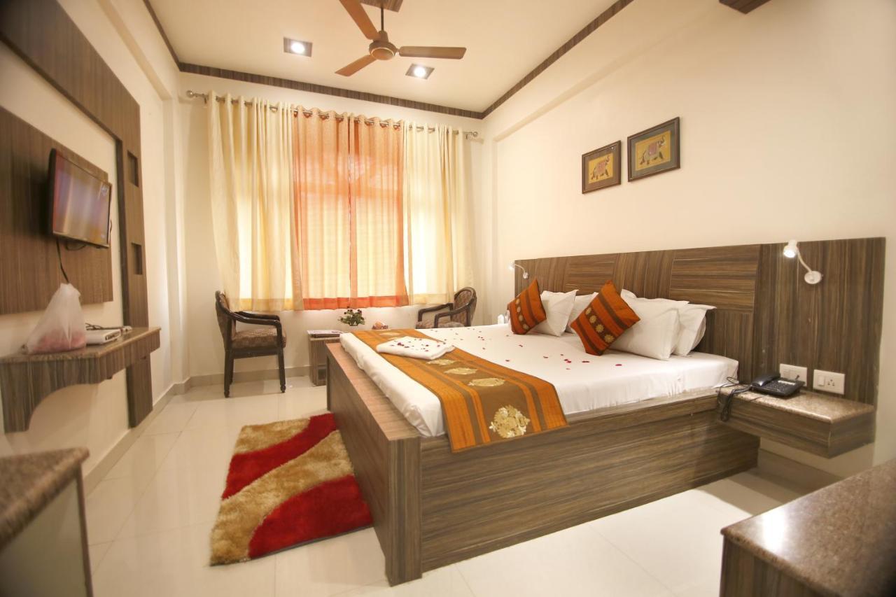 Hotel Sheetal Regency,Near Janambhumi Mathura Esterno foto